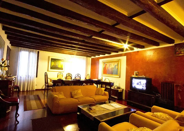 威尼斯圣贾科莫住宿加早餐旅馆 2*