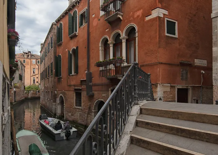 Nocleg ze śniadaniem San Giacomo 2*