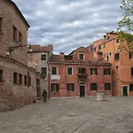 San Giacomo 2* Венеция