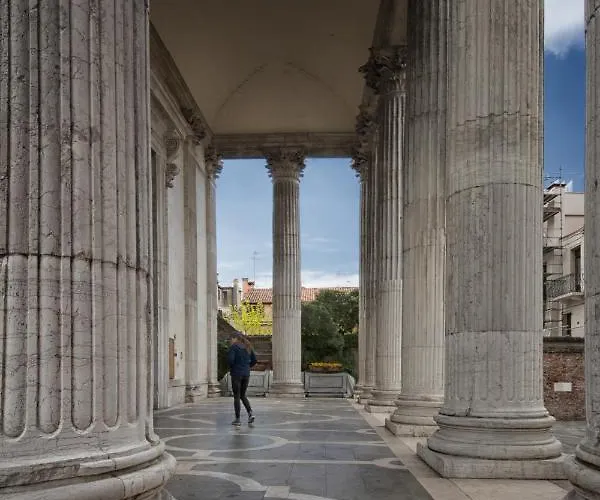 San Giacomo Oda ve Kahvaltı 2*